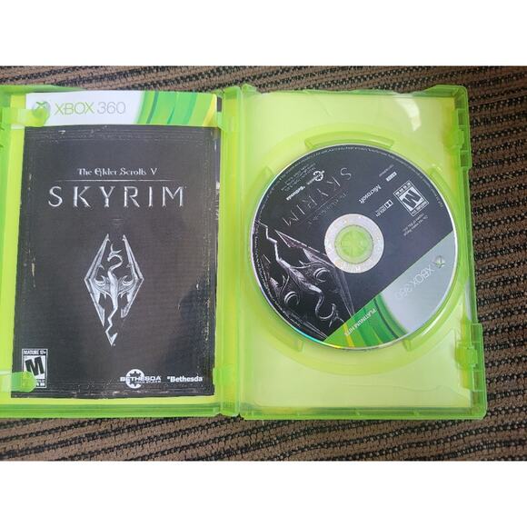 Elder Scrolls V: Skyrim for Xbox 360 - Epic Adventure Awaits! - Picture 9 of 10